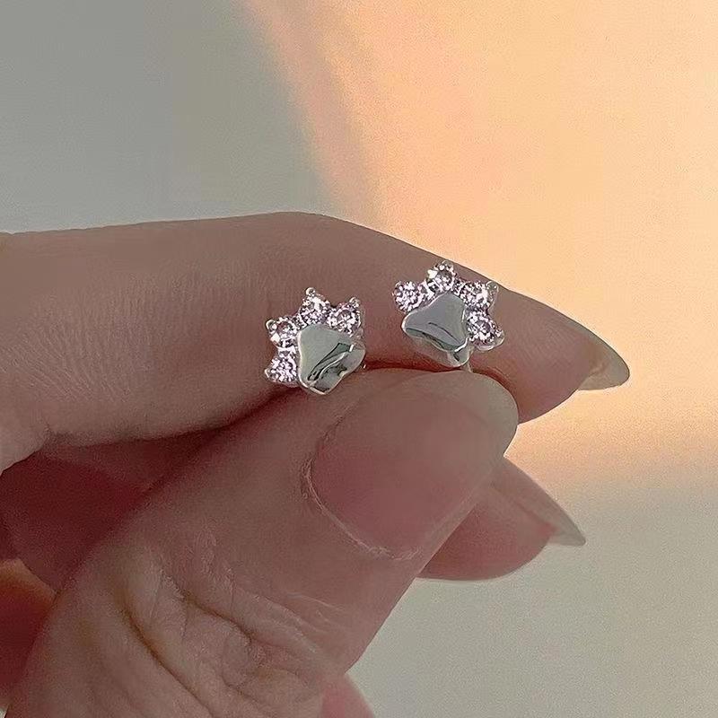 可愛貓爪耳骨釘高級感小眾設計爪子耳蝸釘螺旋耳釘簡約百搭耳飾女