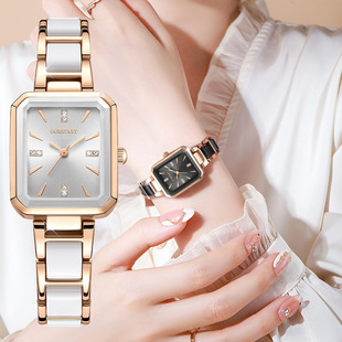 Factory Direct Sales Women's Watch student new square temperament alloy suit Diamond-embedded fashion waterproof watch female