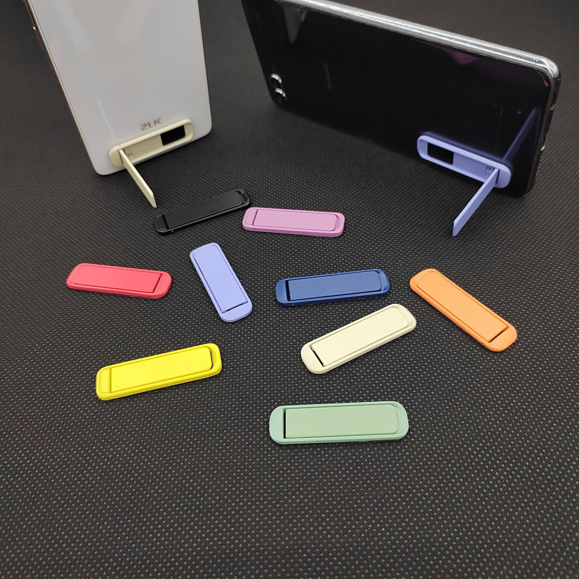 Hollow desktop bracket thin charging treasure support bracket card magnetic flip long mobile phone bracket manufacturers