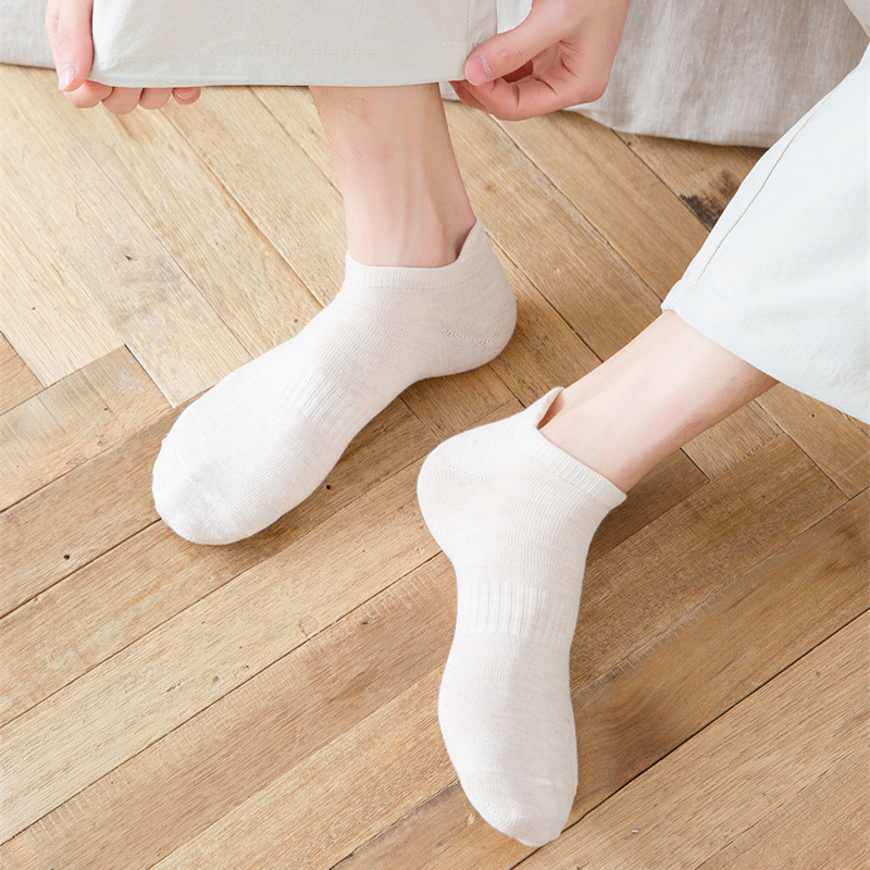 Socks men's summer thin breathable socks ear lifting ankle protection sports cotton socks Tide sweat-absorbent solid color cotton socks wholesale