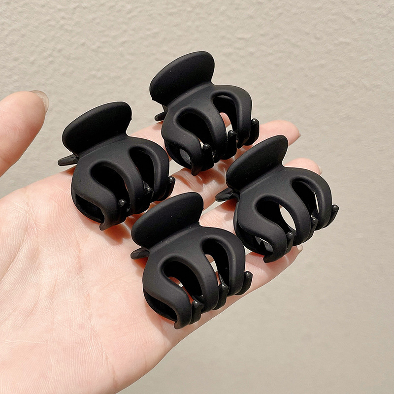 Simple Princess head small clip female summer forehead side bangs clip broken hair clip mini headdress hairpin wholesale