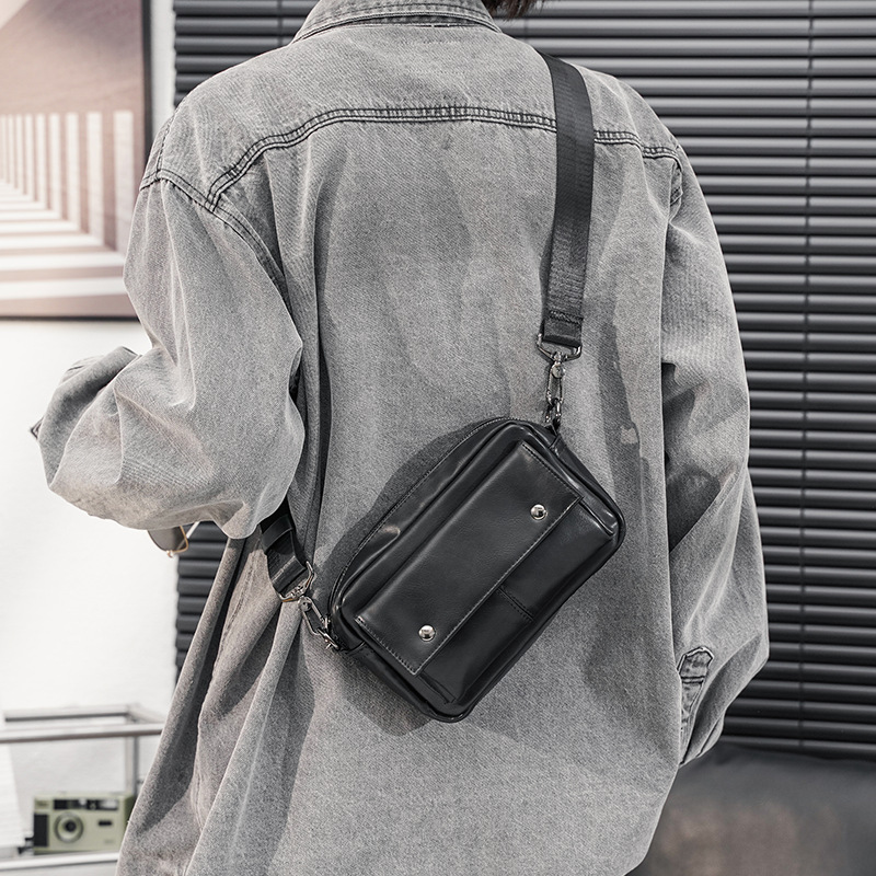 2024 New Fashion Brand Fashion Leather Sports Crossbody Bag Shoulder Bag Men's Japanese and Korean Style Casual Trendy Youth Small Crossbody Bag