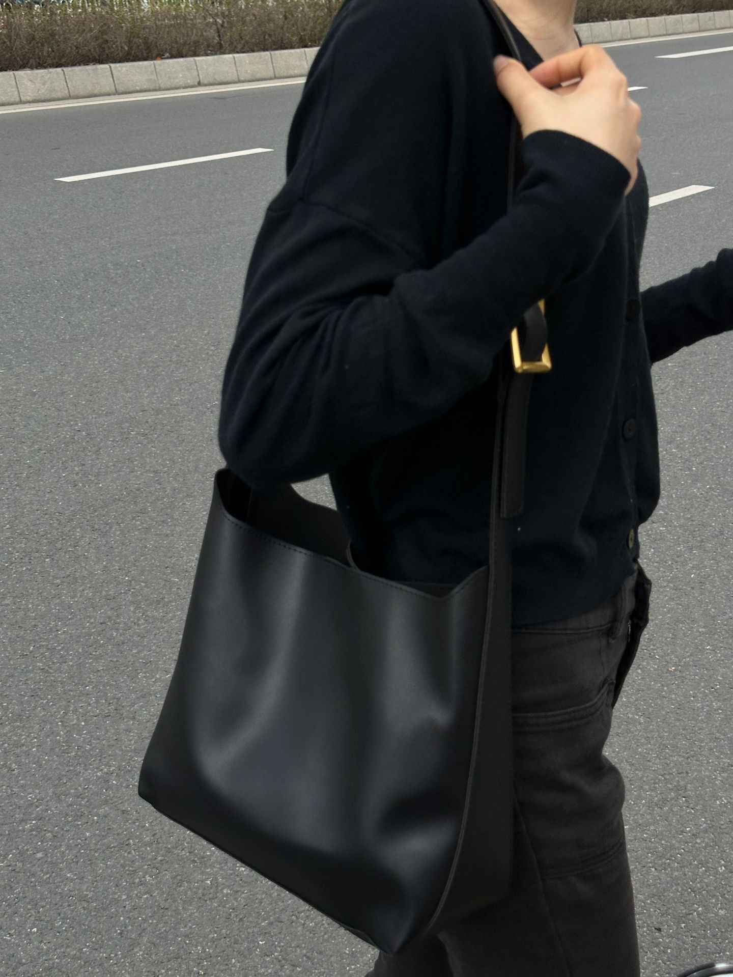 handbag New Fashion All-match Bucket Large Capacity Simple Casual Two-piece Soft Collapse Shoulder Crossbody Bag_voghion.com