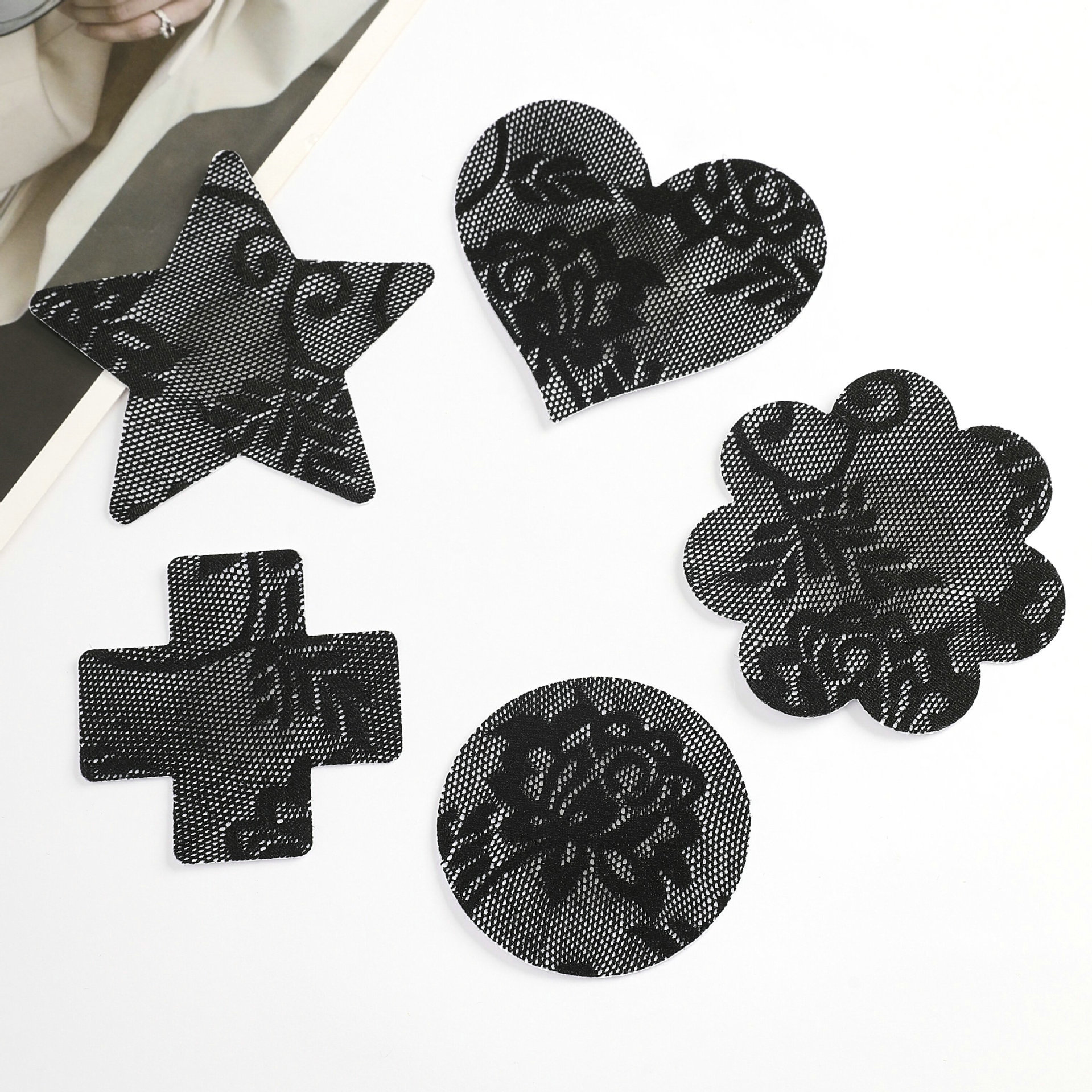 Hot spot disposable lace breast patch wedding cloth breast patch black skin breathable chest patch invisible anti-light patch
