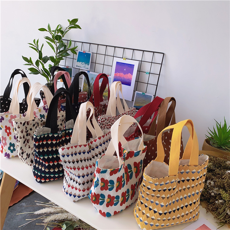 912132 Korea ins small fresh cute small cloth bag women wrinkled printed handbag lunch bag wholesale