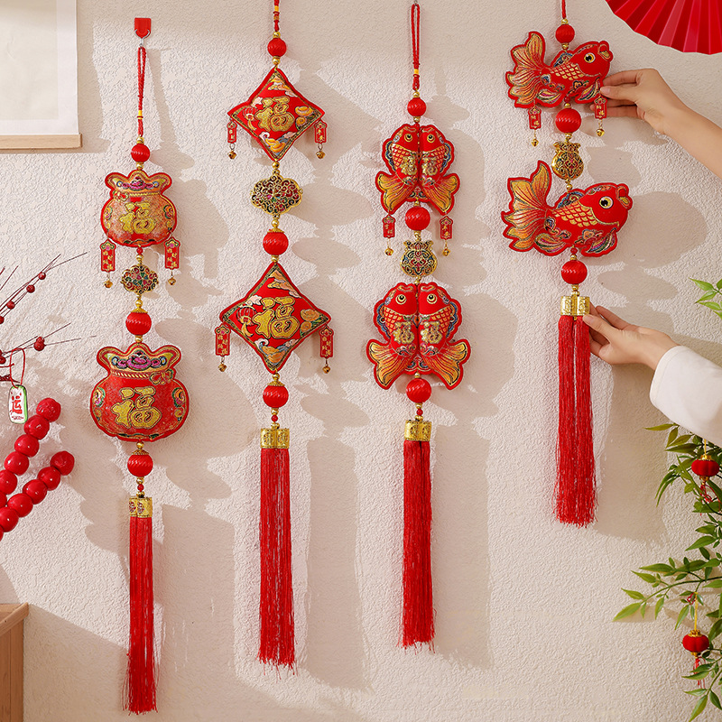 New Year pendant 2025 new fish string pendant New Year decoration supplies housewarming indoor festive blessing word pendant wholesale