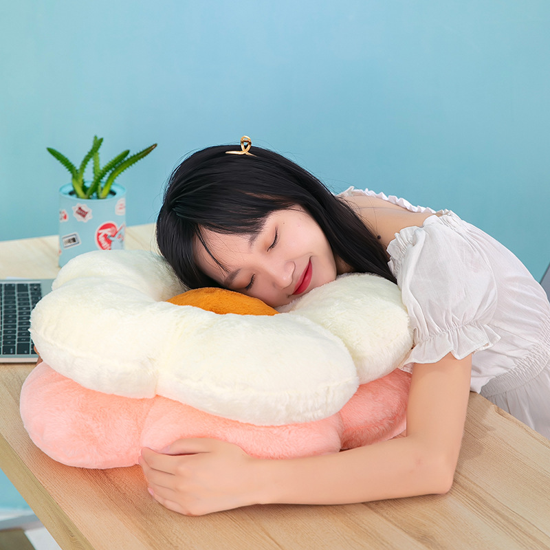 Cross-border daisy flower cushion sofa cushion office pillow plush toy doll sunflower pillow