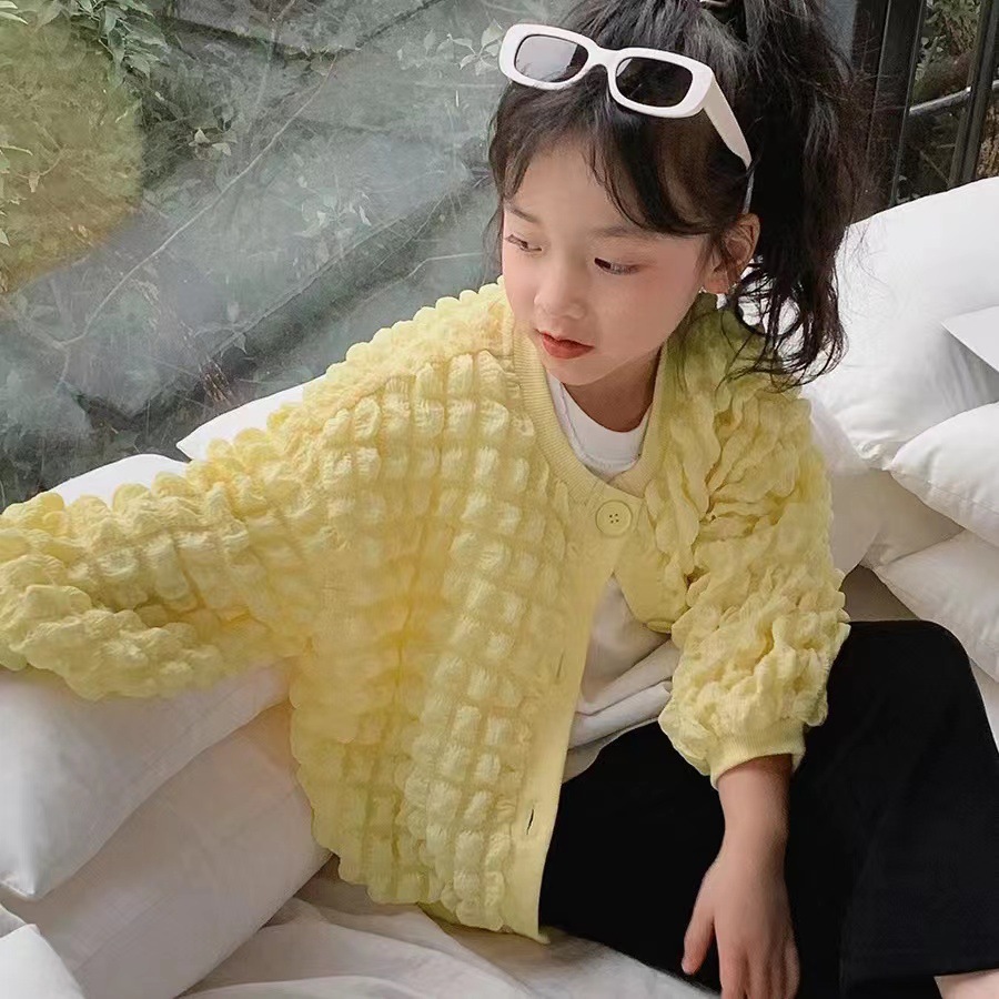 Girls' coat 2023 Spring and Autumn new bubble Plaid elegant cardigan children's western style round neck casual long sleeve coat