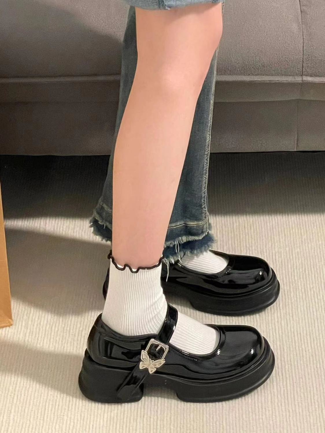 British style thick high heel platform Mary Jane shoes for women 2023 Summer new round toe French style Japanese style small leather shoes for women