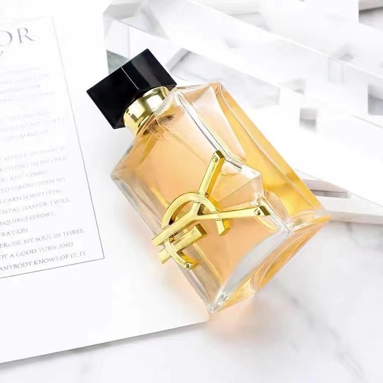 I don't forget the free and wanton water. Women's boutique perfume for a long time gives off charm fragrance 50ml perfume batch