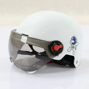Wholesale riding helmet safety helmet electric motorcycle electric car men and women wholesale four seasons universal portable safety helmet