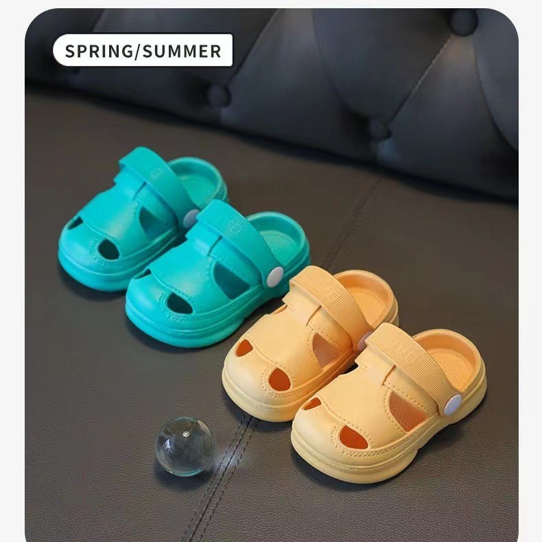 Children's Slippers Hole Shoes Boys Summer Non-slip Soft Bottom Baby Toe Outer Wear Beach Sandals and Slippers for Girls