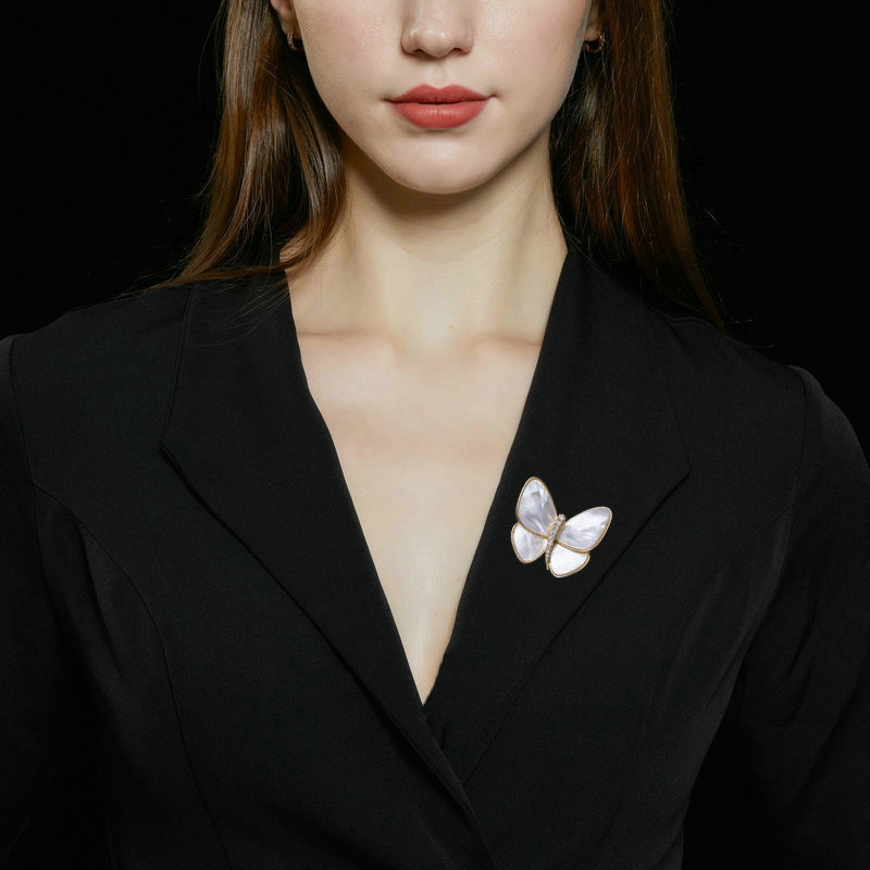 Cocoon-Breaking Butterfly Natural Shell Zircon Light Luxury Clothing Corsage Women's Elegant Anti-Light Pin Mother Shell Butterfly Brooch
