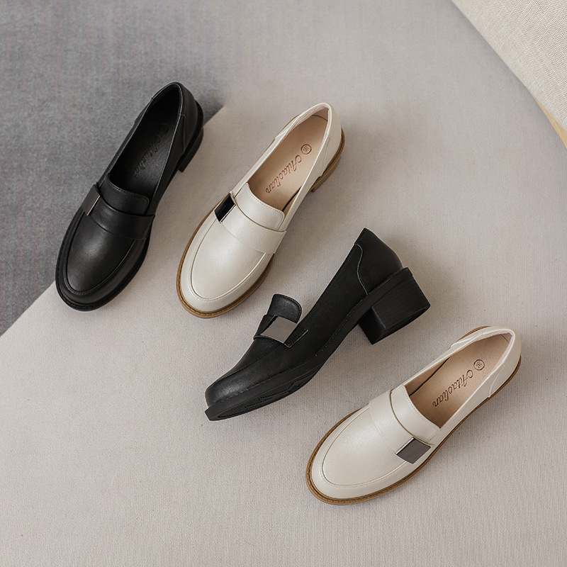 Small Leather Shoes Women's British Style 2022 Spring and Autumn New All-match Black Loafers Soft Bottom Thick Heel Fleece Work Shoes