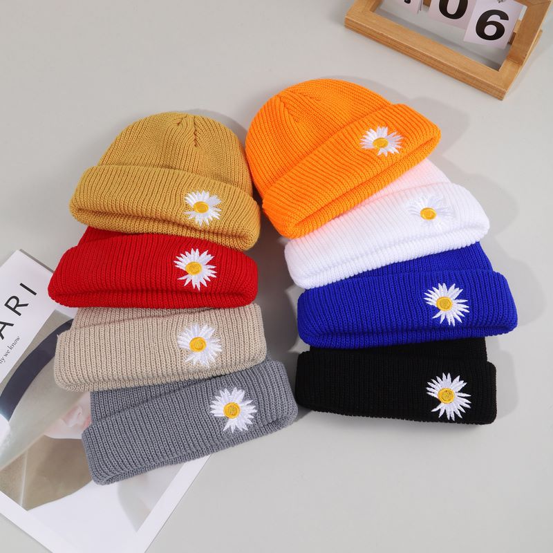 Star Daisy Knitted Spring Wool Hat Cold Hat Solid Color Melon Hat Small Flower Landlord Hat Yuppie Hat Tide