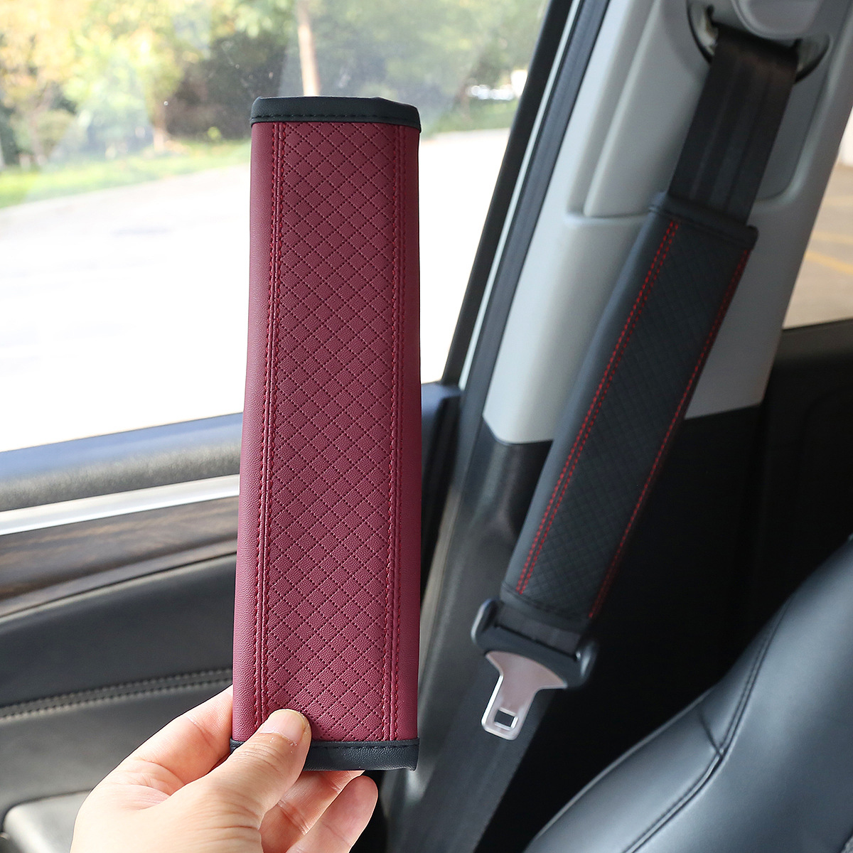 Hot Selling soft and comfortable leather embossed sports car seat belt shoulder protective cover seat belt protective cover
