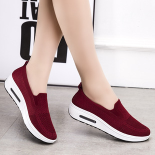 Casual Shoes Summer New 2023 Fashion Dance Shoes Soft Sole Comfortable Breathable All-match Mesh Slip-on Rocking Shoes