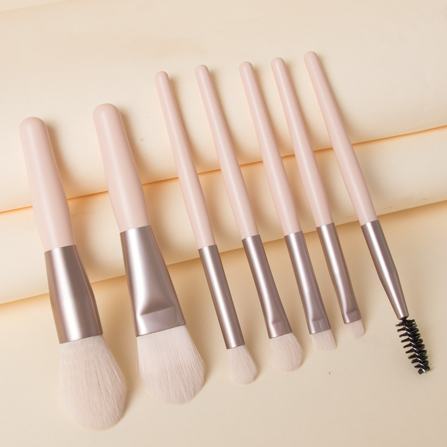 Portable 8 PCs makeup brush set soft eye shadow brush loose paint beauty brush mini makeup tools full set