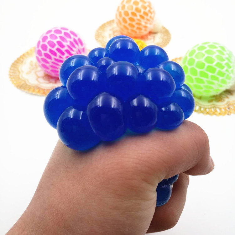 Vent grape ball pinch not bad people prankster toy crank creative squeeze ball creative squeeze water ball wholesale