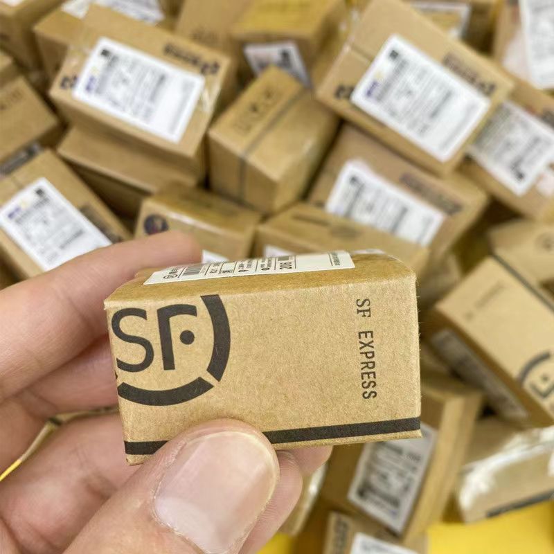 Mini supermarket simulation bottle drink miniature convenience store resin food and play Express box wrapped doll machine blind box