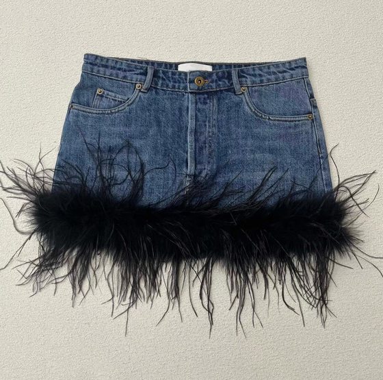 Niche design 24 early spring new personalized feather decoration Denim V-neck strap high waist skirt slimming suit