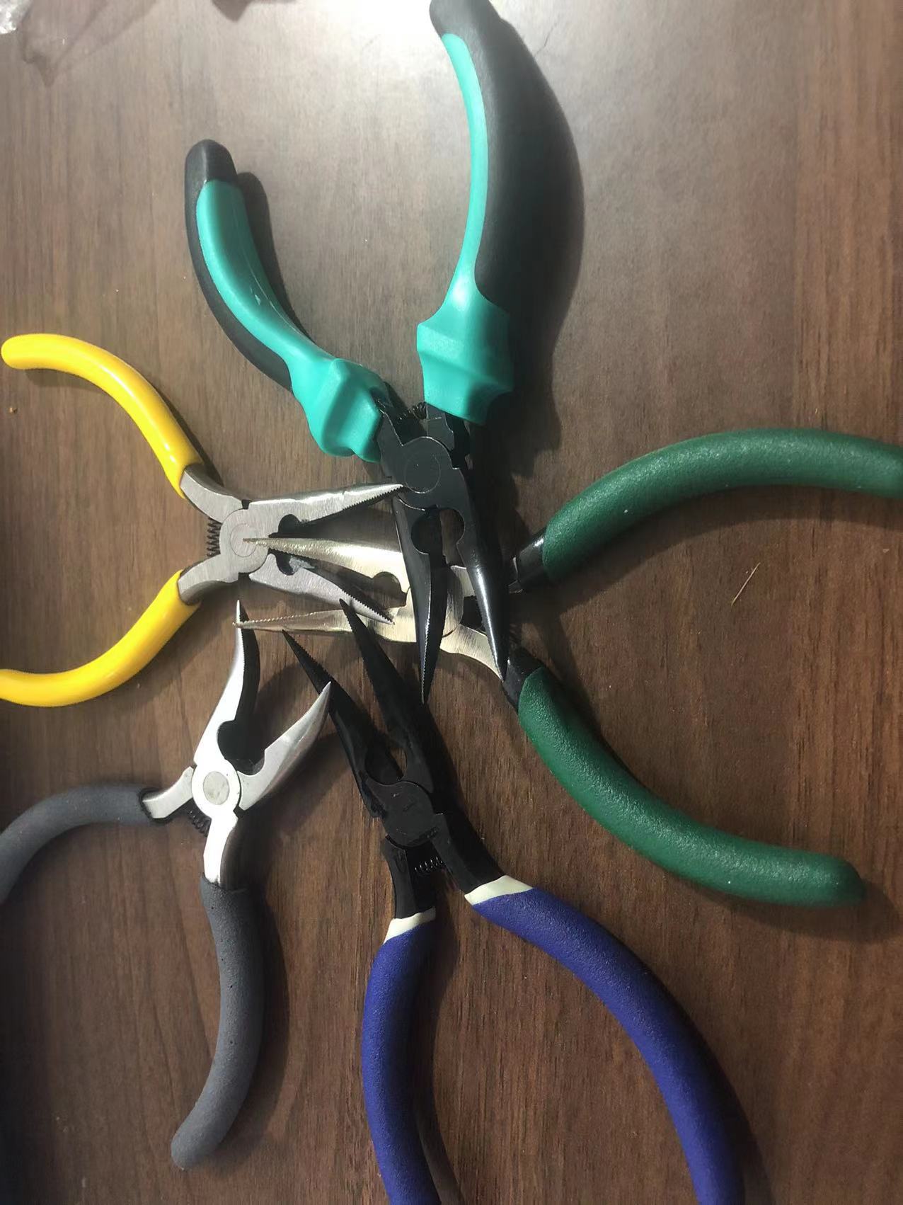 Bone-removing Pointed-nose pliers for removing chicken claw bone artifact for removing chicken claw bone-removing pliers boneless chicken claw bone-removing artifact for removing chicken claw bone