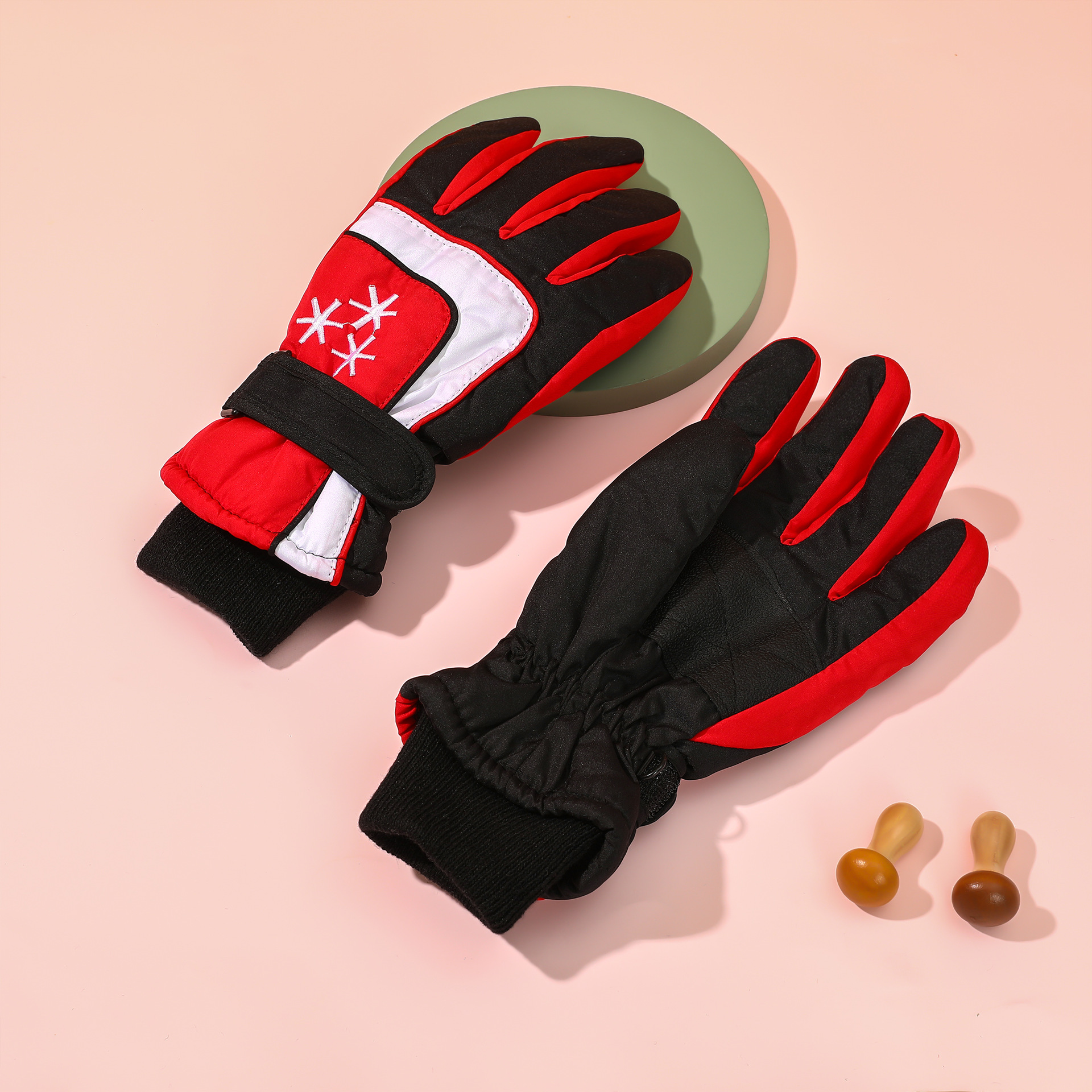 New Children's Ski Gloves Winter Warm Sports Gloves Outdoor Riding Mountaineering Waterproof Thickened Gloves