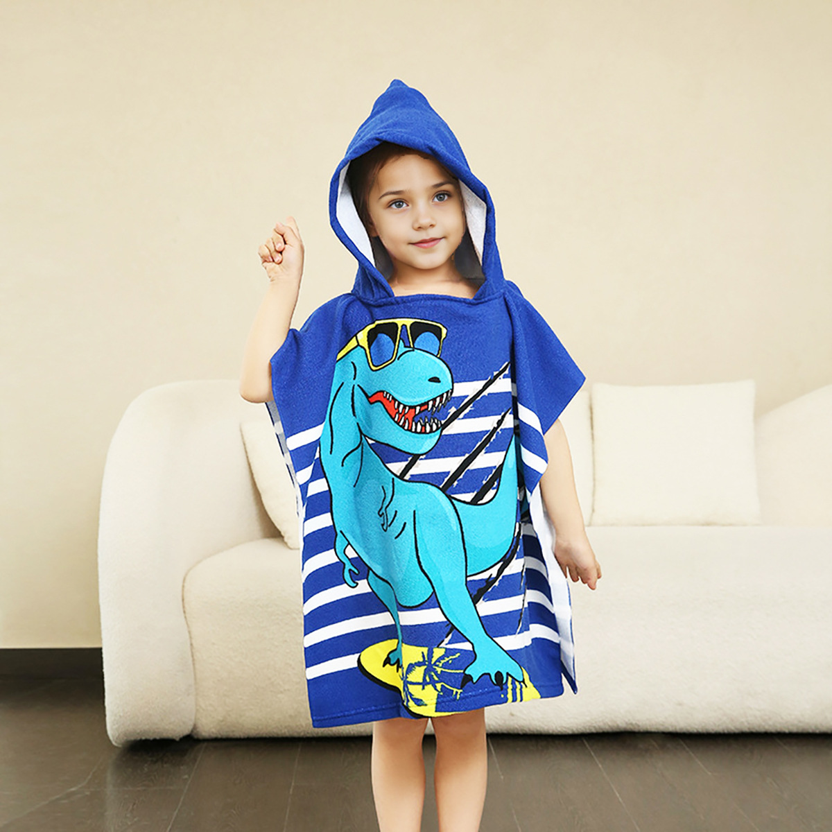 Children's Bath Towel Cloak Wearing Hooded Beach Towel Reactive Printing High Quality Microfiber Towel Material 2-6 Years Old