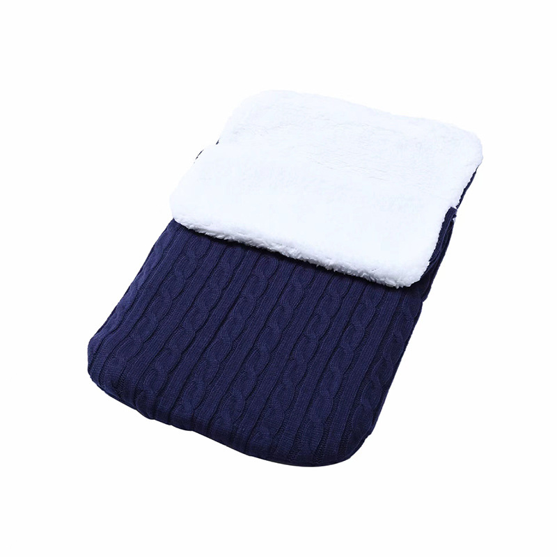 Baby velvet sleeping bag European and American autumn and winter baby stroller sleeping bag outdoor baby knitted sleeping bag wool wholesale