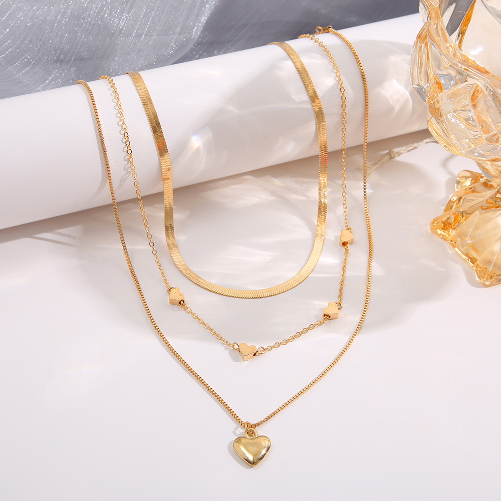 Ins Love Necklace Female Niche Design Necklace Multi-layer Stacked Collarbone Chain Female High-end Light Luxury Snake Bone Chain_voghion.com