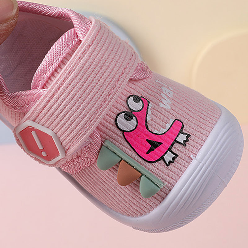 A generation of spring and autumn baby toddler shoes soft bottom 0-1-2 years old baby canvas shoes cartoon shoes shoes shoes