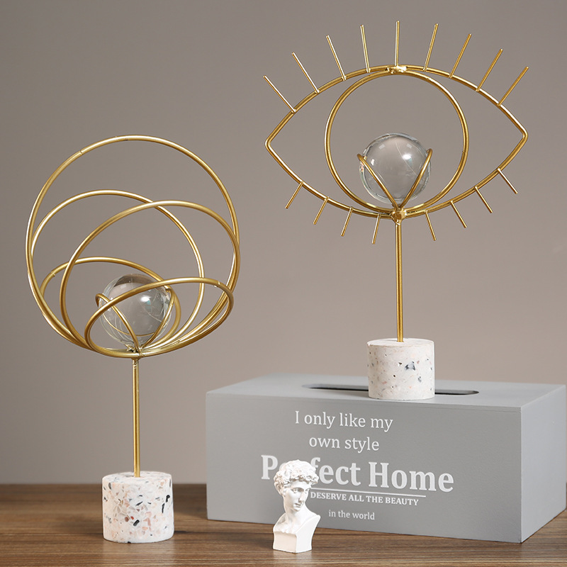 Metal Personality Abstract Craft Ornaments Fashion Light Luxury Simple Elegant Office Desktop Model Room Decorations
