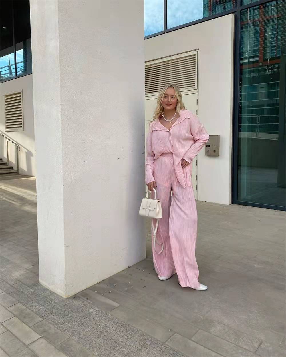 Hot selling in spring and summer of 22 years in Europe and the United States solid color texture feeling loose thin pleated leisure suit 20220083