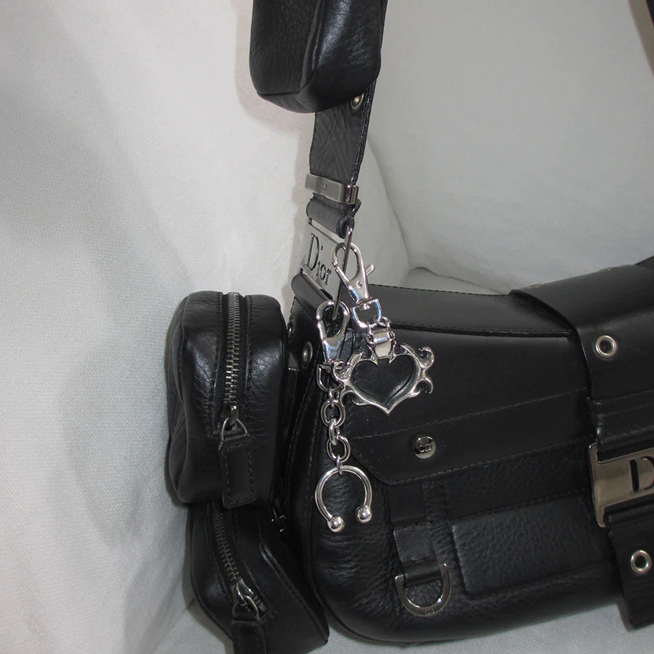 Korean INS-style stainless steel horseshoe clip hanging decoration, cute retro Y2K personality phone charm bag keychain