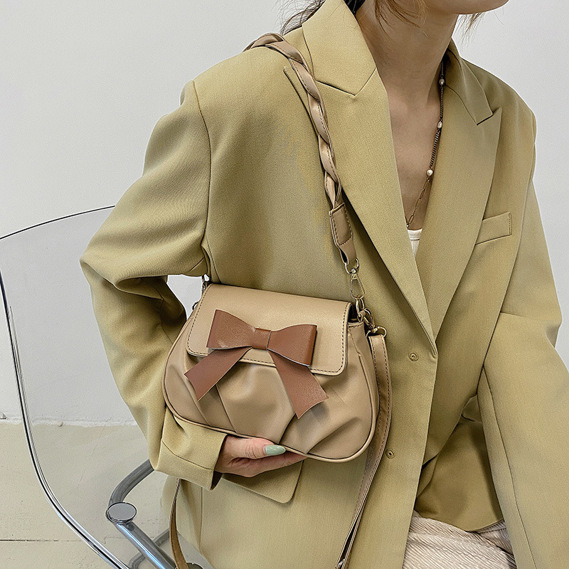 Bow Small Bag Women's 2022 New Fashionable Pleated Cloud Bag Casual Fashionable Twist Shoulder Strap Crossbody Bag