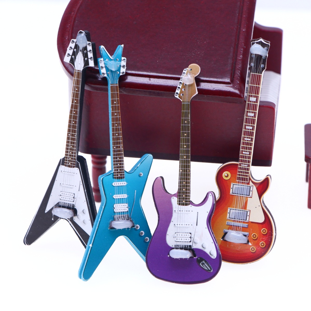 Cross-border doll house mini simulation electric guitar OB11 popular guitar miniature scene props matching model accessories