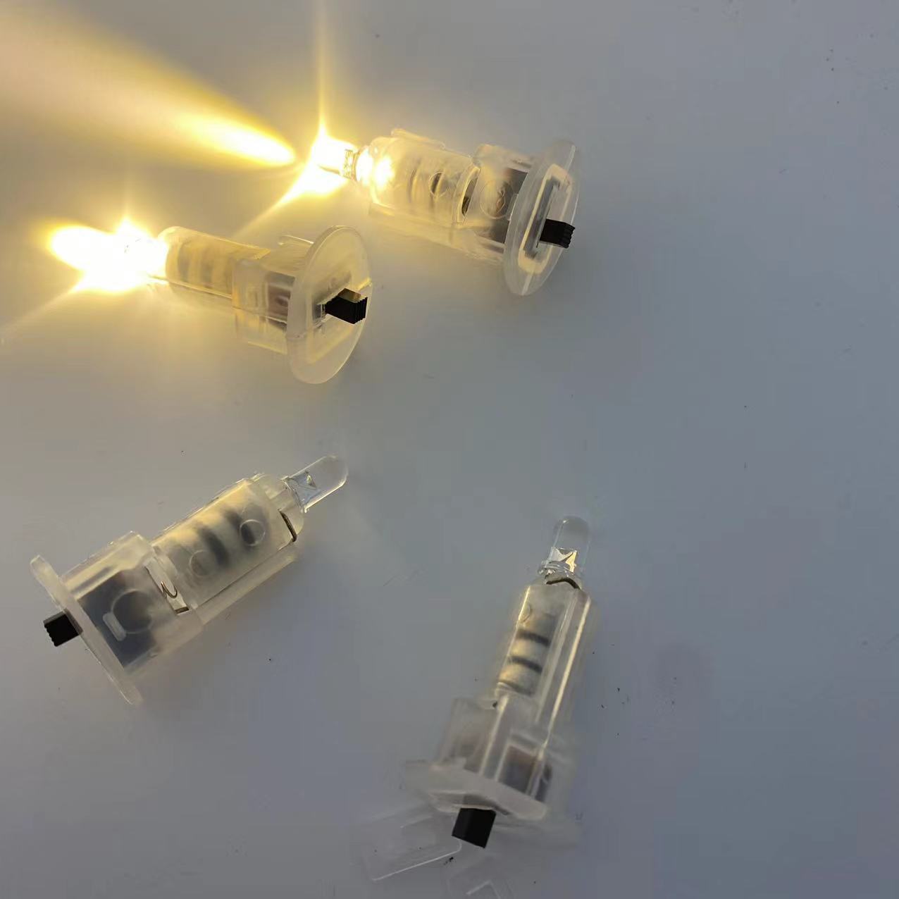 Supply 4 * 2cm translucent high brightness LED crafts flashing light toy lantern flashing light Wick
