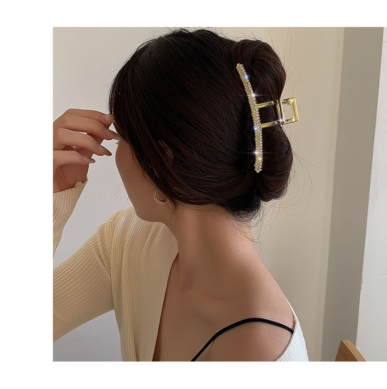 Metall-Greifclip für Damen am Hinterkopf, Hai-Clip, groß, elegant, High-End-Sinn, Internet-Promi-Haarclip, Kopfbedeckung, neuer Sommerstil_voghion.com