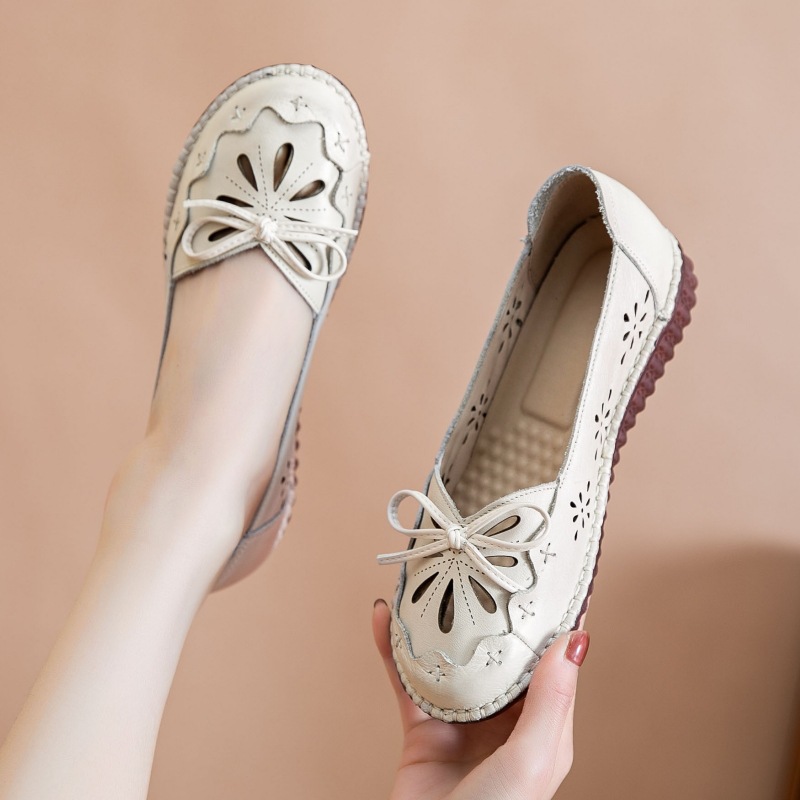 First layer cowhide leap month mother shoes Sandals leather soft bottom comfortable middle-aged flat hole shoes women's shoes leather shoes