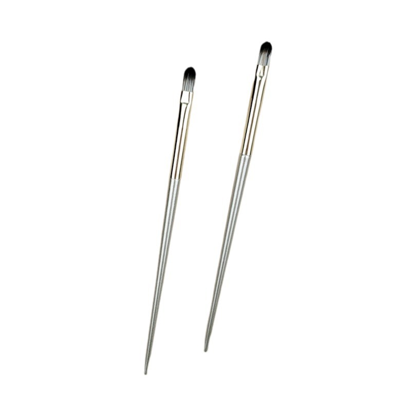 Ultra-fine tear groove concealer brush flat head highlight brightening lying silkworm down to blooming nose shadow brush wooden handle makeup brush Cangzhou