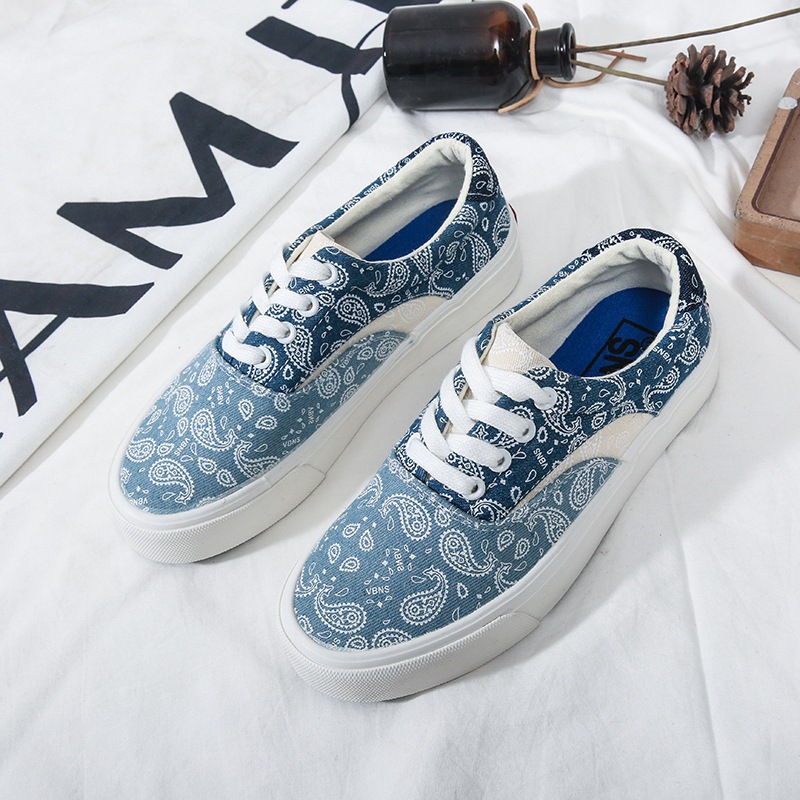 2024 New Cashew Flower Couple Canvas Shoes Men's Color-matching Trendy Men's Cloth Shoes Korean Style Men's Shoes Casual Sneakers
