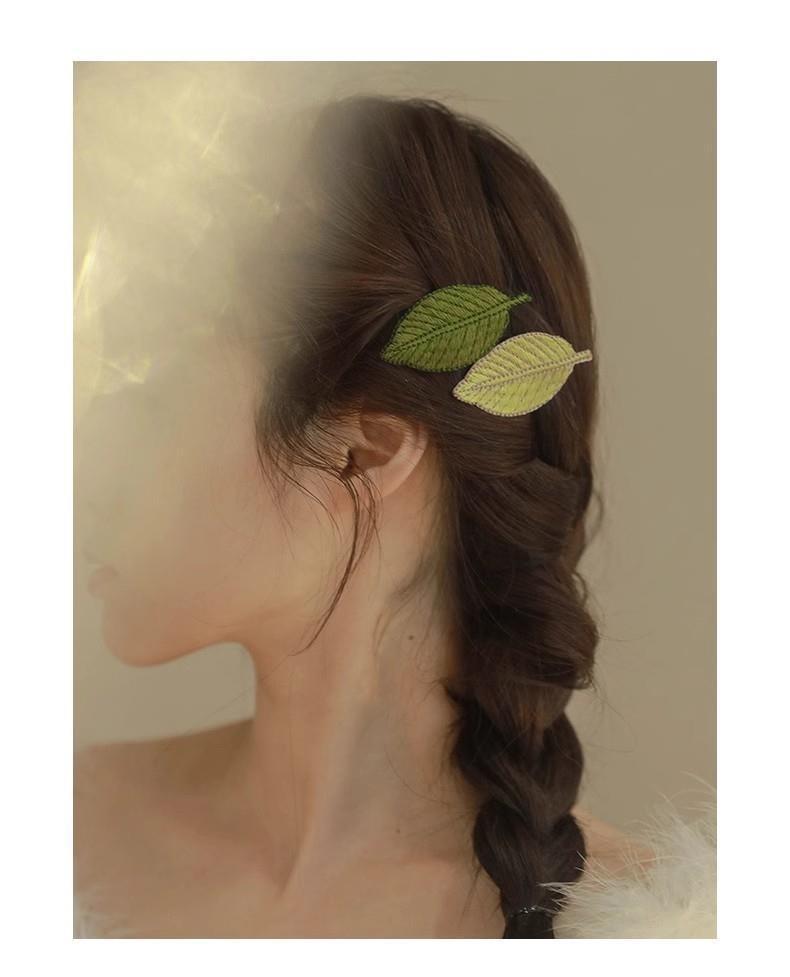 Feuilles brodées ! Épingle à cheveux fraîche ! Pince à frange exquise sur le front Pince à cheveux latérale en feuille de haute qualité Épingle à cheveux cassée_voghion.com