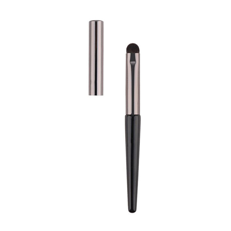 fil931 Wooden Handle Round Head Lip Brush Portable Beauty Makeup Tool small size Makeup Brush with Cover Customization
