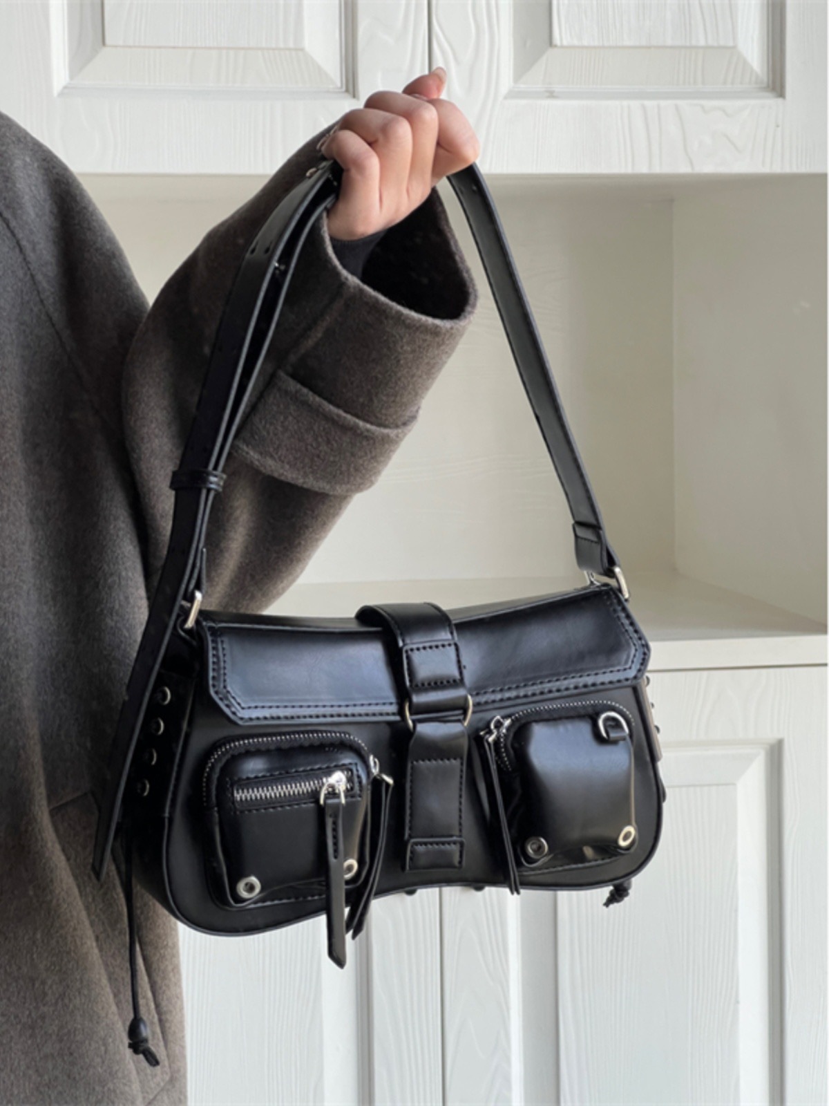 2025 New Motorcycle Style Sweet Cool Millennium Spice Girl Shoulder Underarm Bag High-end All-match Crowdsourcing Bag Crossbody Bag