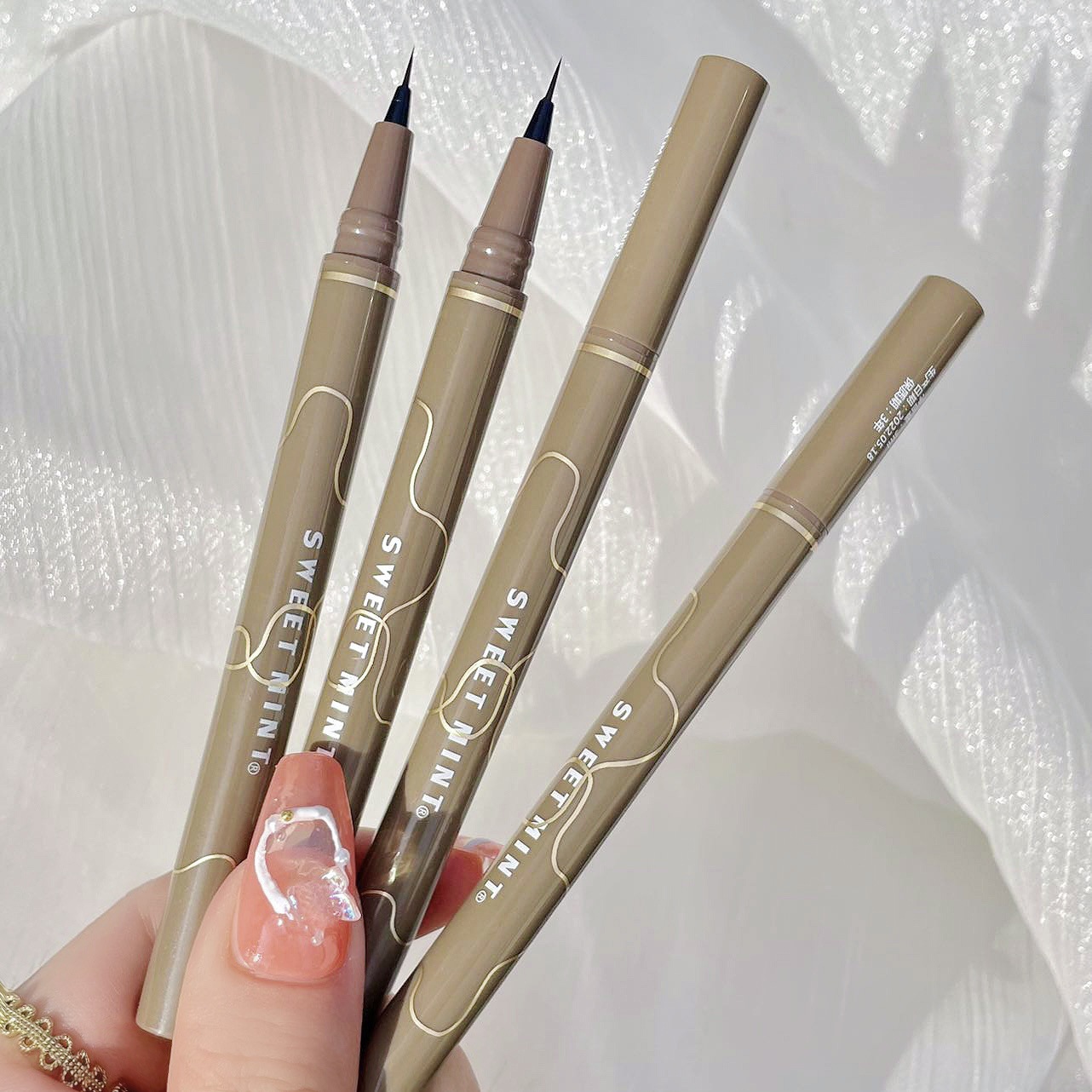 sweet mint slim eyeliner very thin waterproof sweat-proof non-blooming brown liquid silkworm pen wholesale makeup