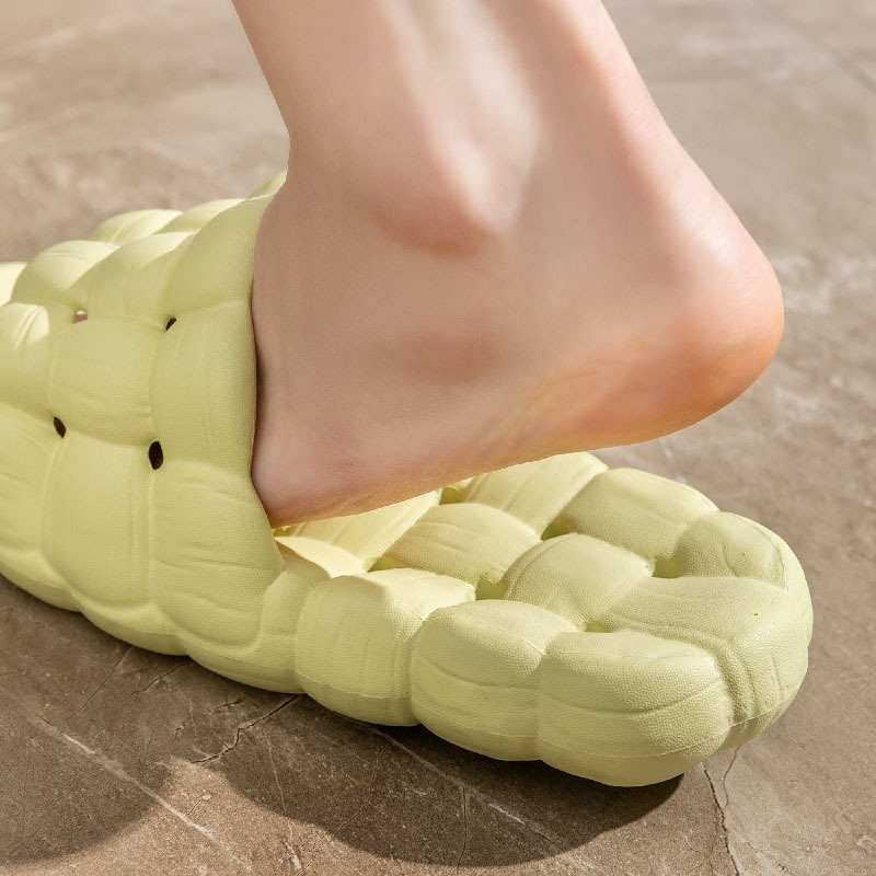 Bathroom bath household slippers men's indoor toilet non-slip hollow leaking sandals and slippers ladies hotel wholesale