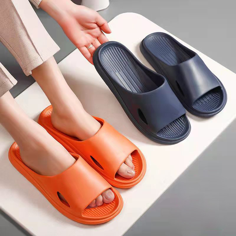 Wholesale New couple home non-slip hollow EVA slippers women's simple thick bottom dormitory sandals one-piece delivery