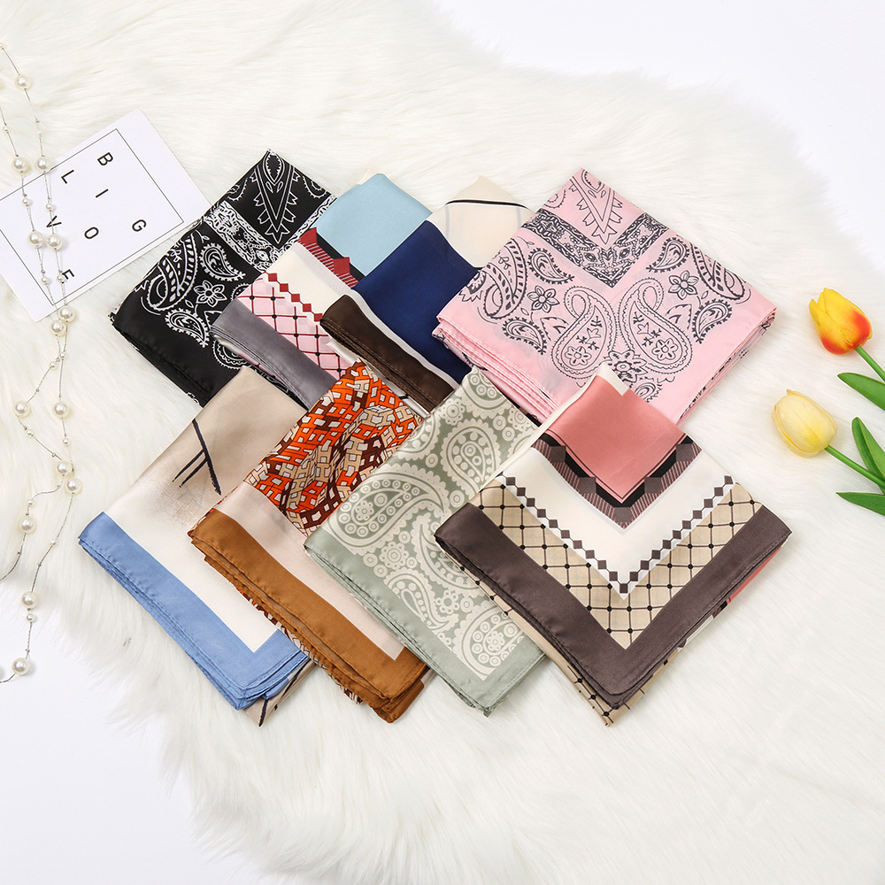 New style cashew nut printed fashion commuter small silk scarf spring and autumn Joker Korean headscarf professional women's scarf wholesale
