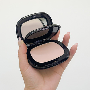 Domestic makeup light and flawless photosensitive smooth double-layer powder cake wet and dry dual-use concealer moisturizing oil-absorbing Foundation