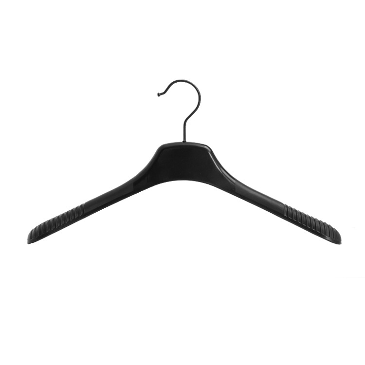 Wholesale adult non-slip black plastic clothing store hanger wide shoulder laundry hotel suit hanger with logo